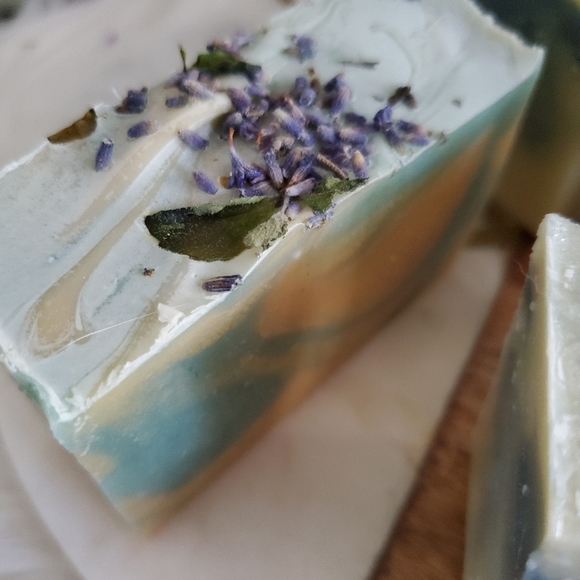 Lavender & Lime Handmade Soap - Picture 1 of 3